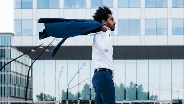 Ondernemer staat stevig bij tegenwind