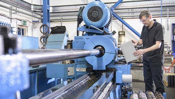 Zware machine in fabriek